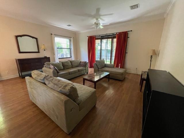 77 Turnberry