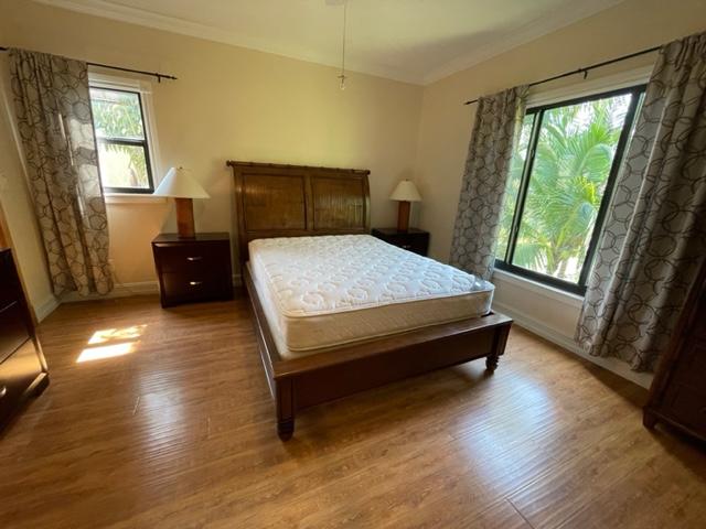 77 Turnberry