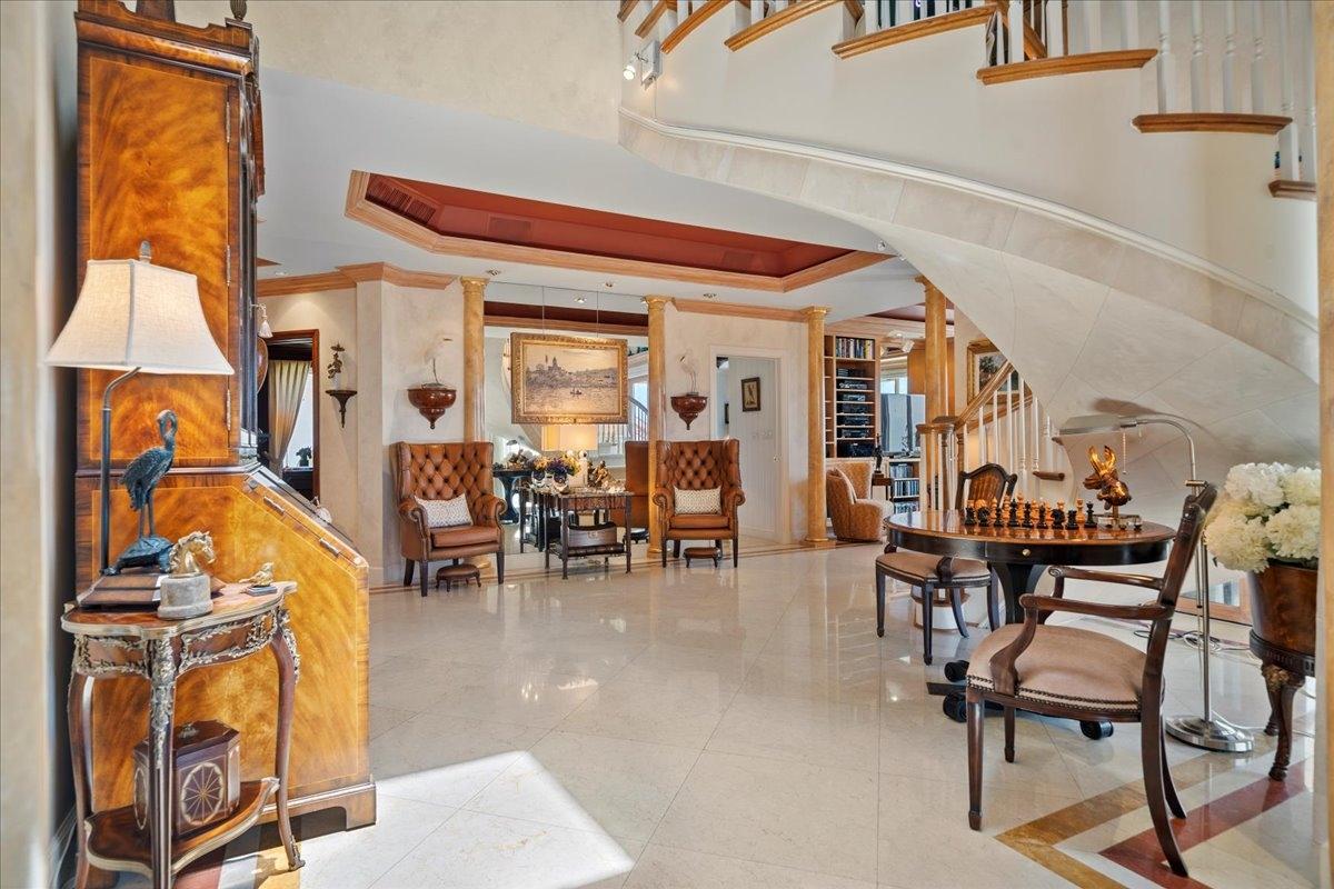 CLOISTER DRIVE EAST