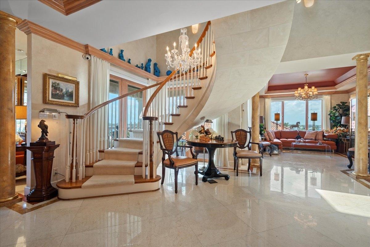 CLOISTER DRIVE EAST
