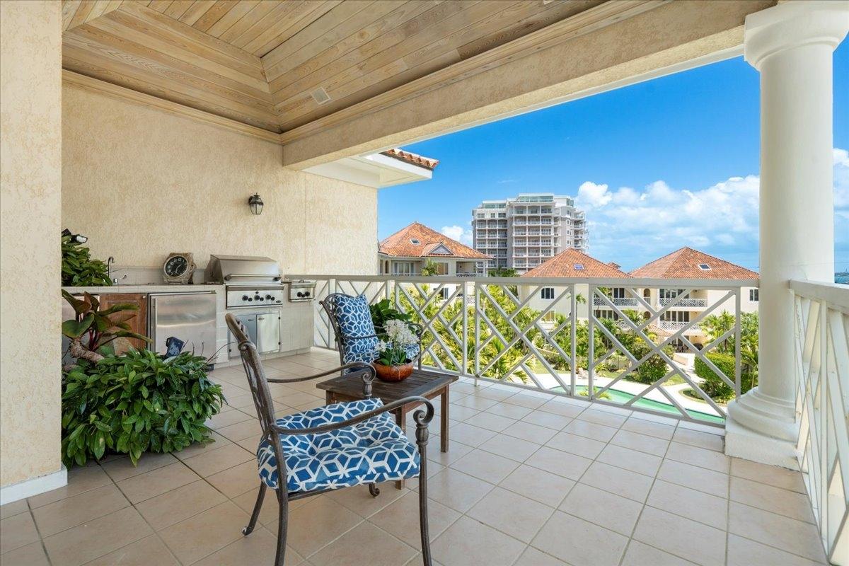 CLOISTER DRIVE EAST