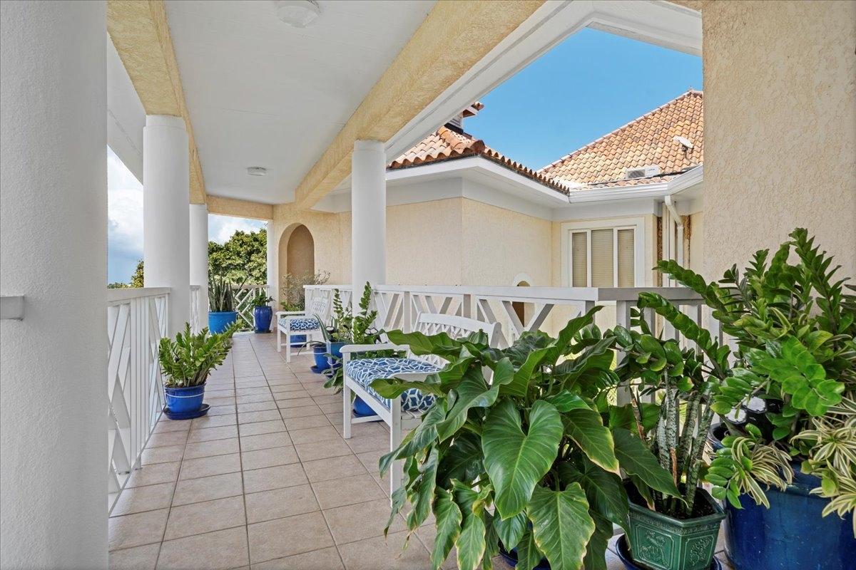 CLOISTER DRIVE EAST