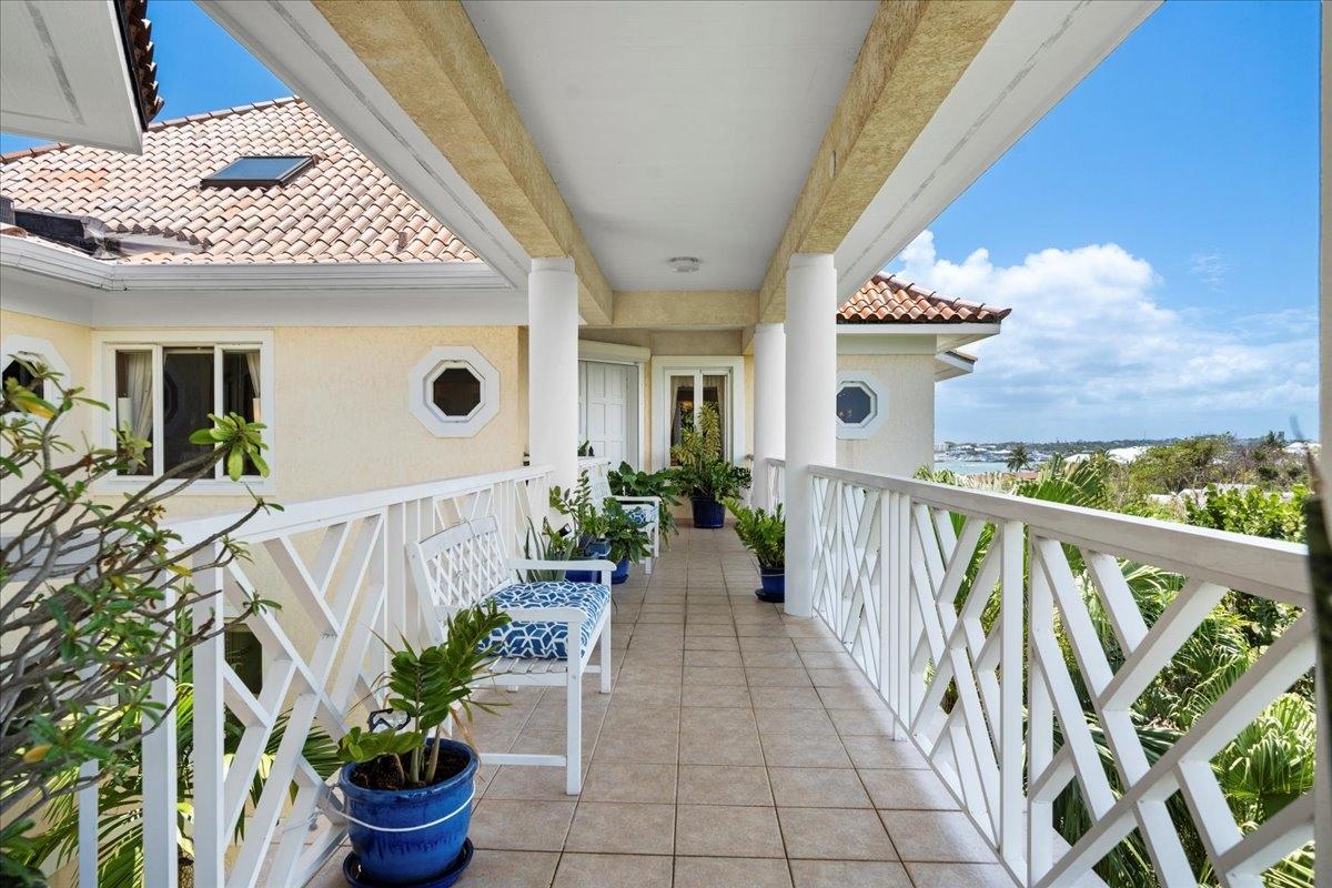 CLOISTER DRIVE EAST