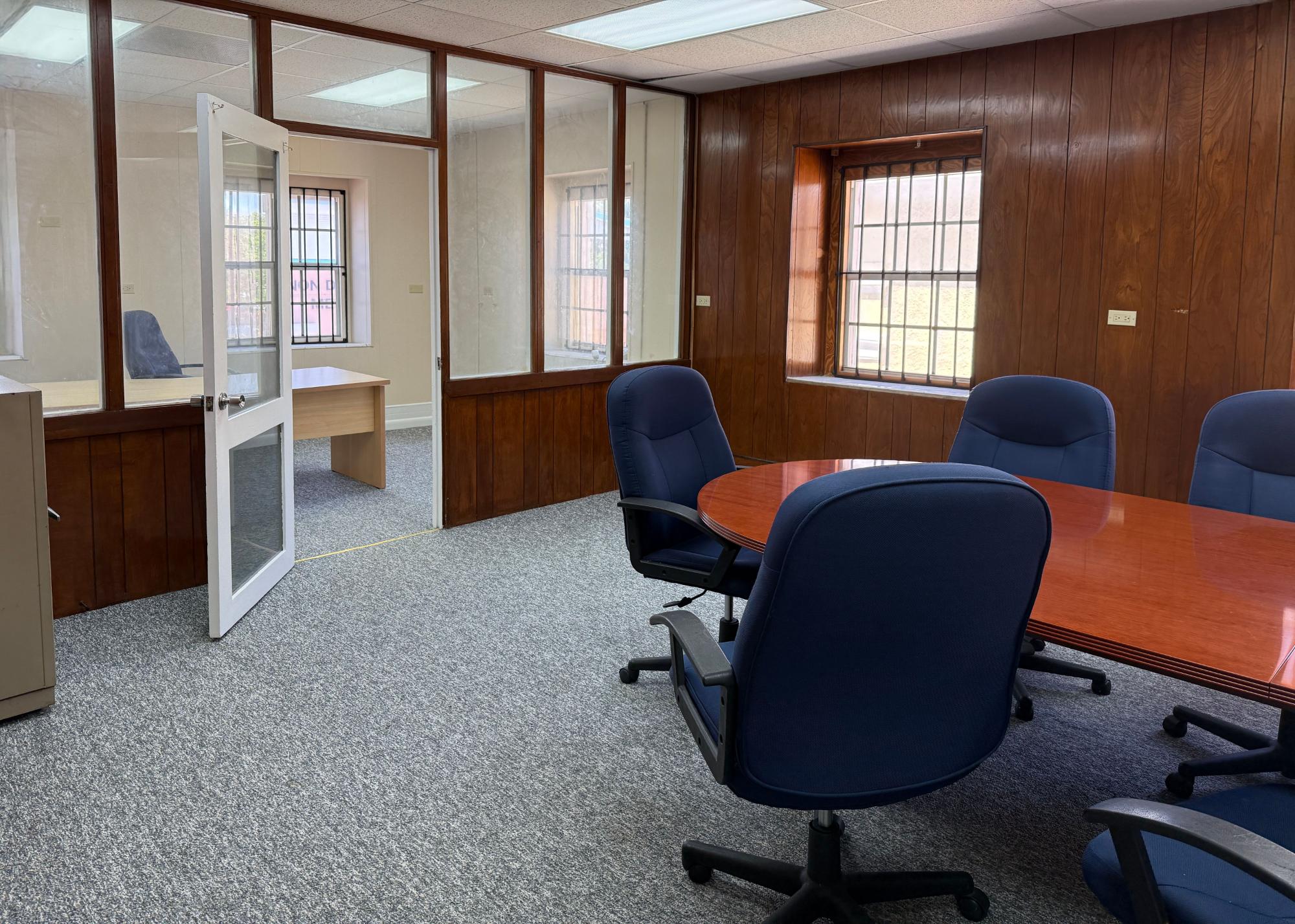 OFFICE 2 BAY STREET BUSINESS CENTE
