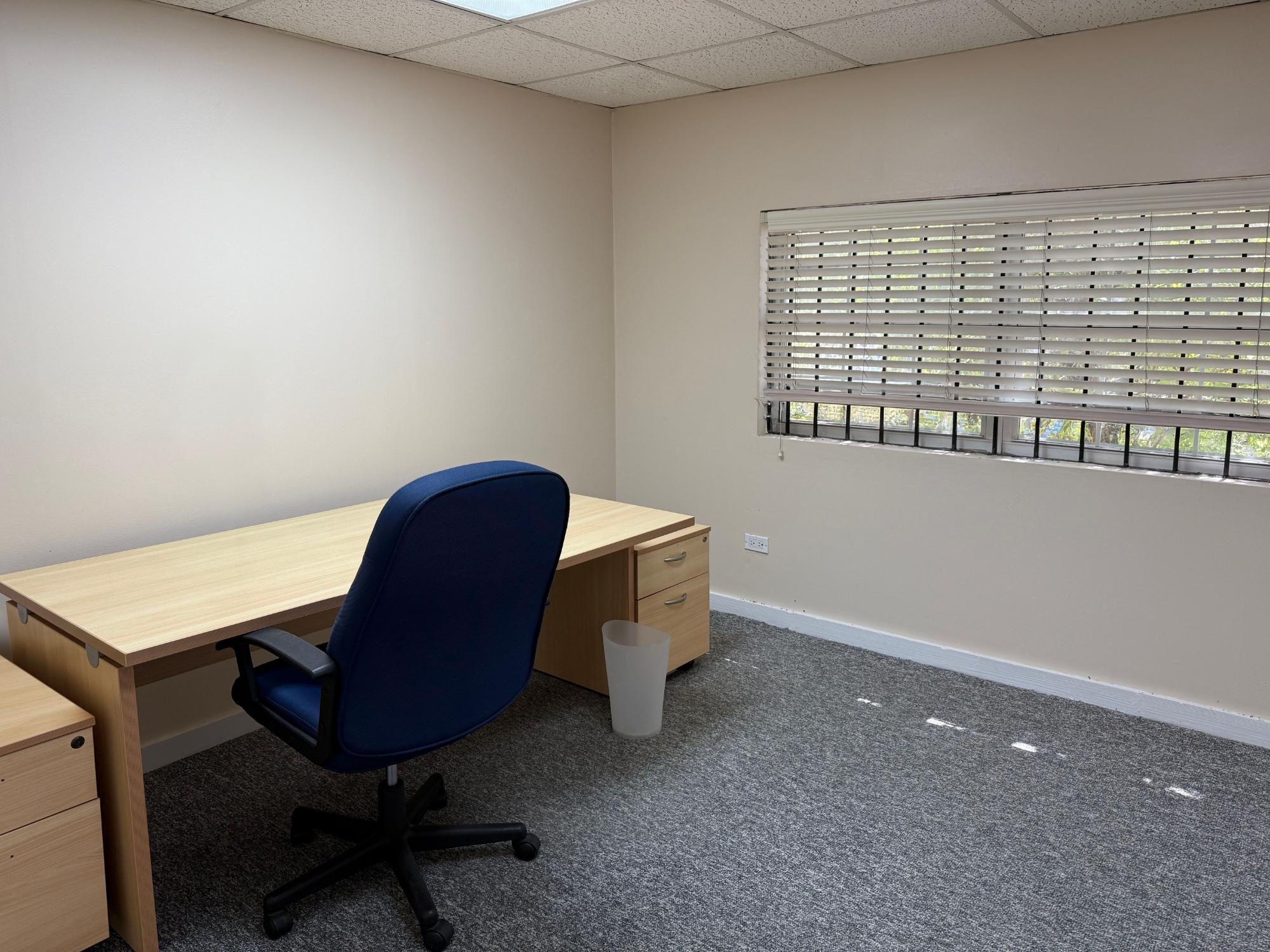 OFFICE 2 BAY STREET BUSINESS CENTE