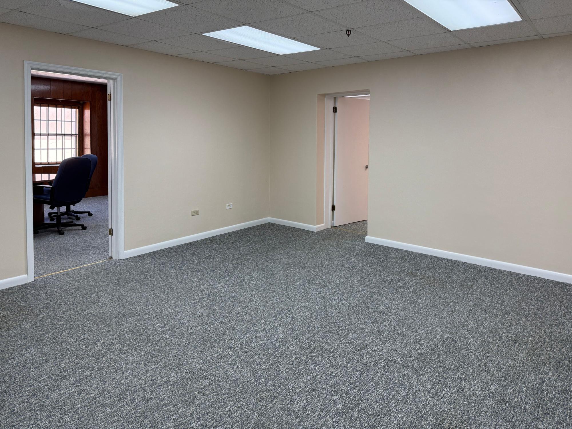 OFFICE 2 BAY STREET BUSINESS CENTE