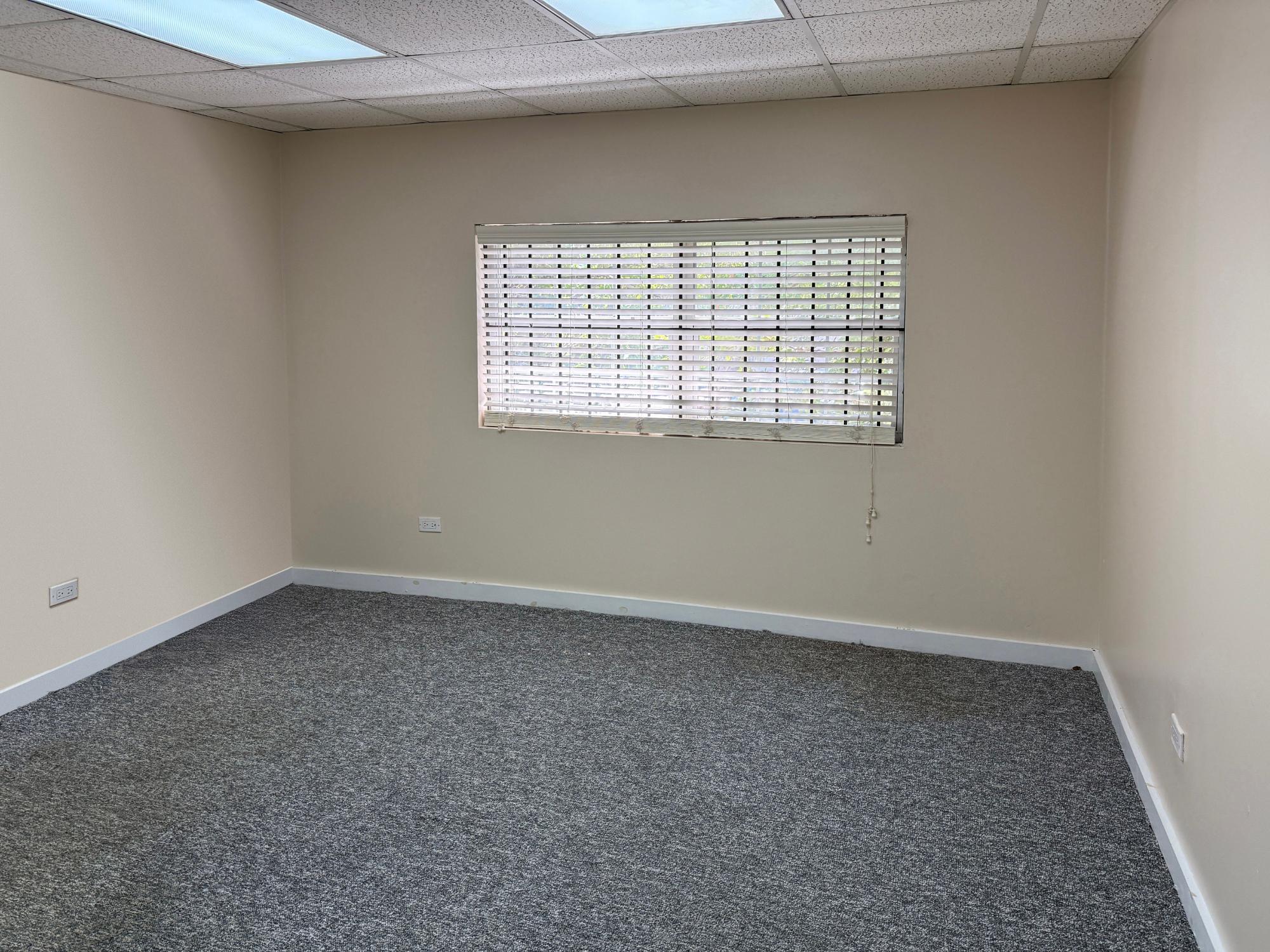 OFFICE 2 BAY STREET BUSINESS CENTE