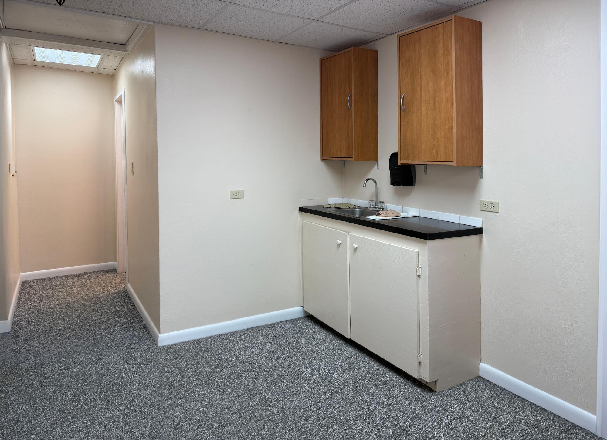 OFFICE 2 BAY STREET BUSINESS CENTE