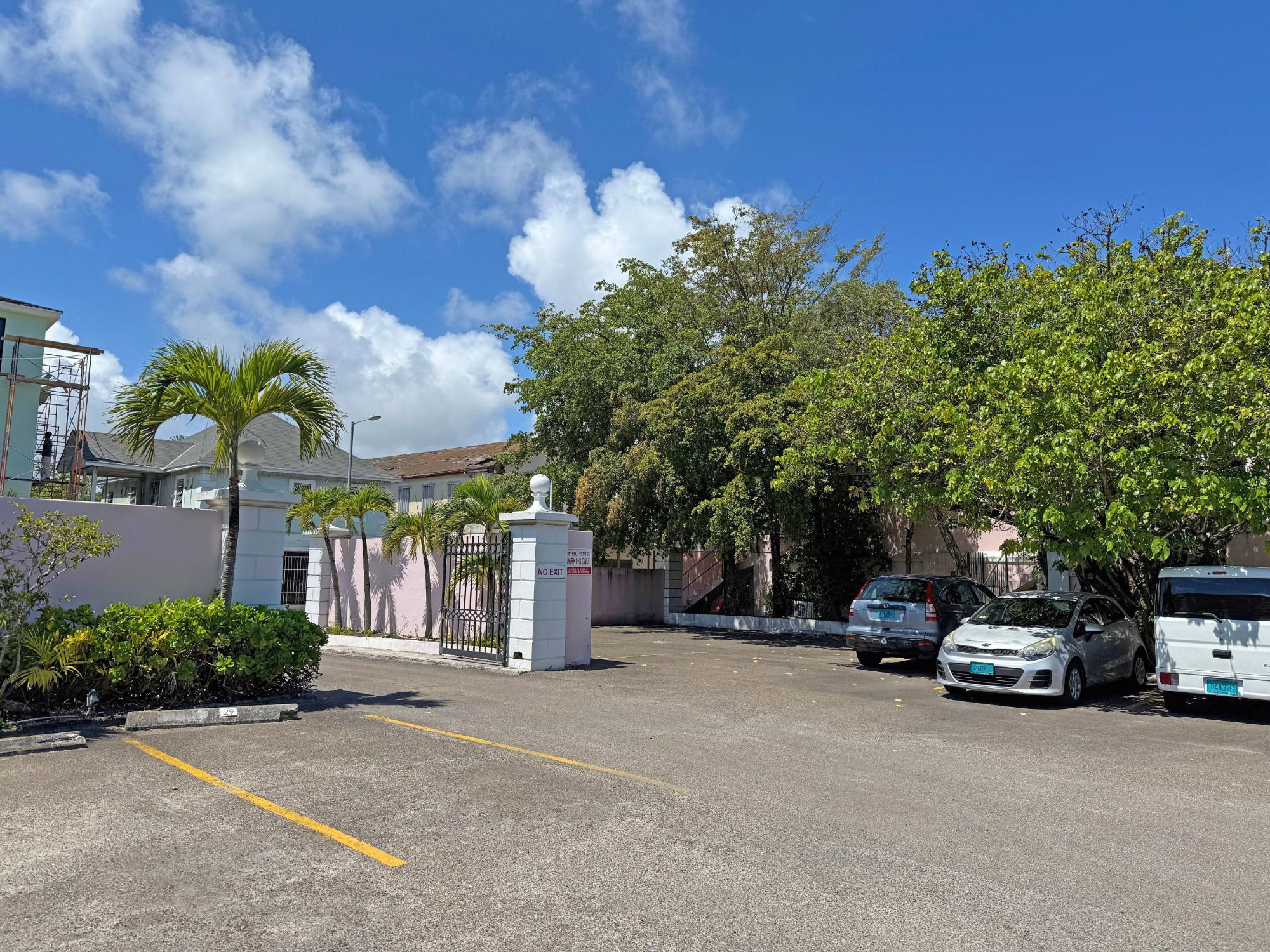OFFICE 2 BAY STREET BUSINESS CENTE