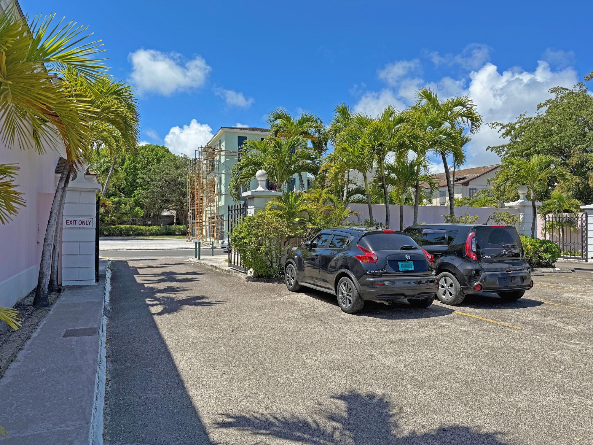 OFFICE 2 BAY STREET BUSINESS CENTE