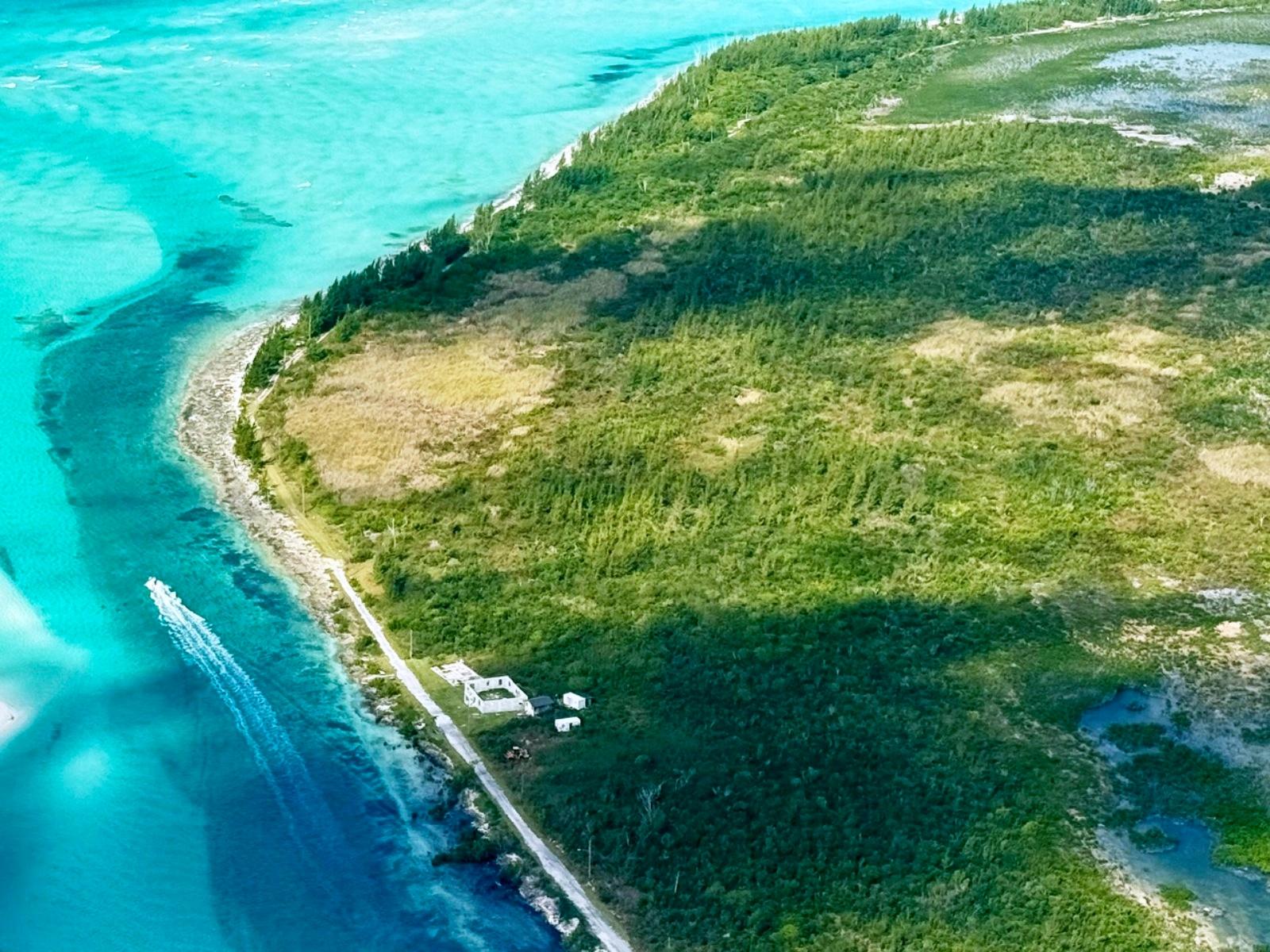 SWEETING’S CAY BEACH FRON