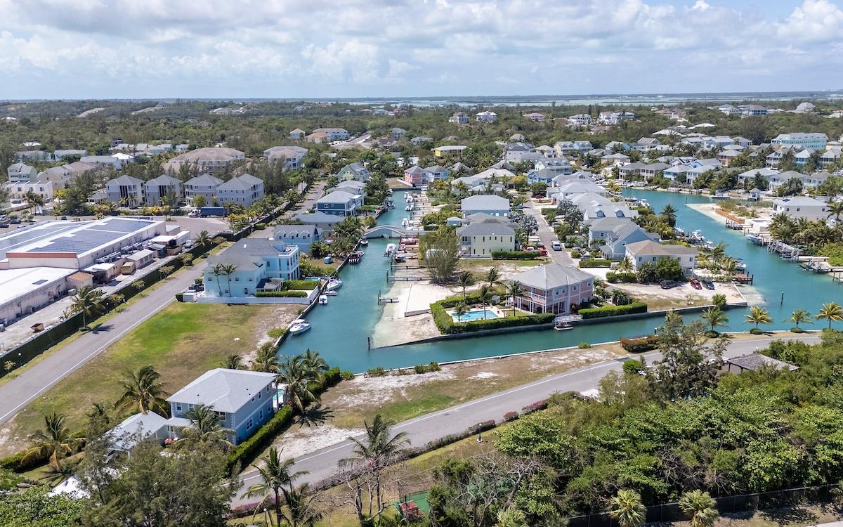 CANALFRONT LOT SANDYPORT