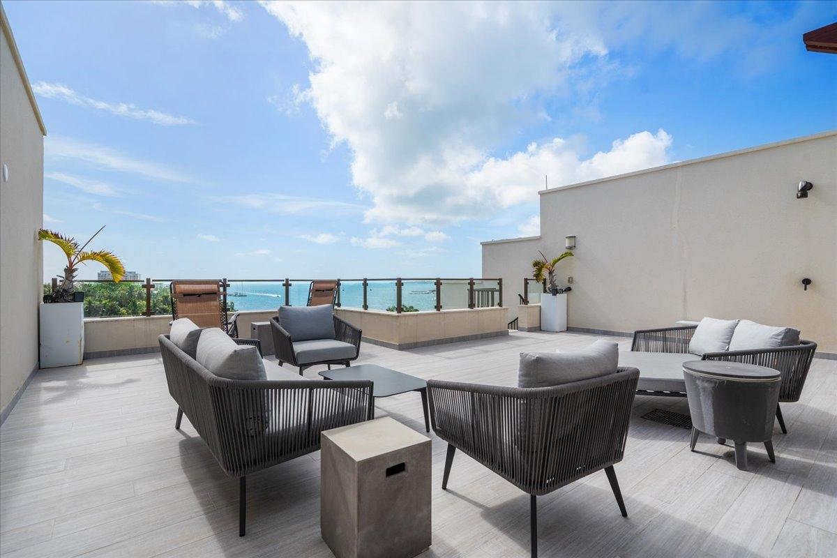Penthouse 6 – THIRTY