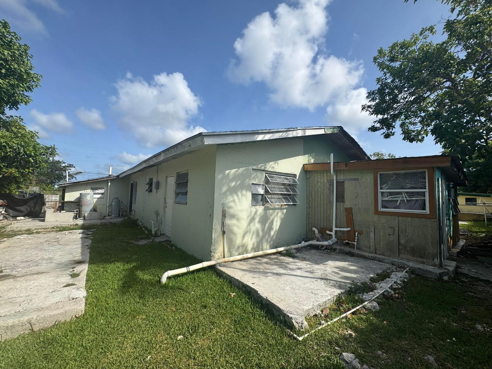 SAMANTHA DRIVE, MARATHON