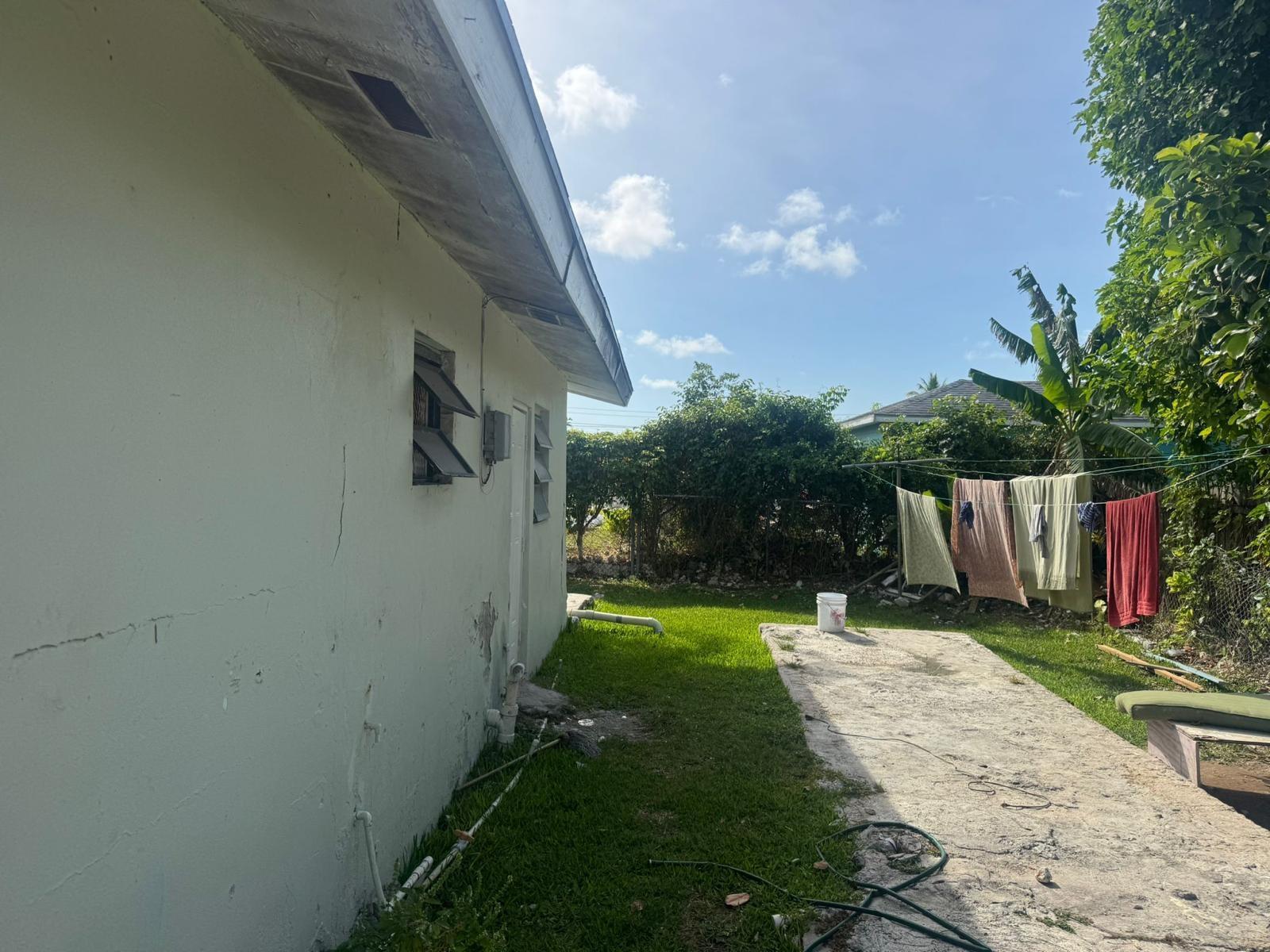 SAMANTHA DRIVE, MARATHON