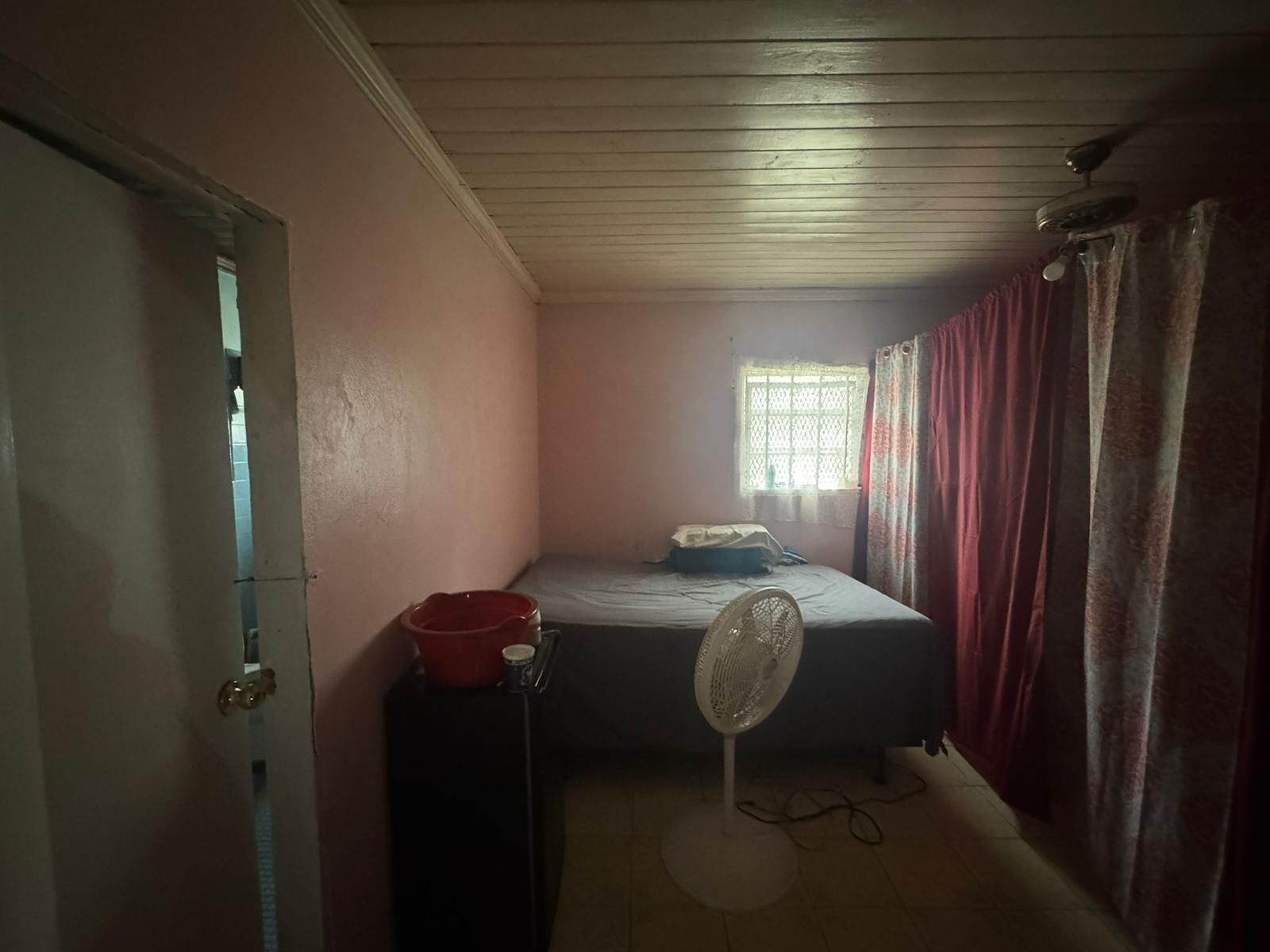 SAMANTHA DRIVE, MARATHON