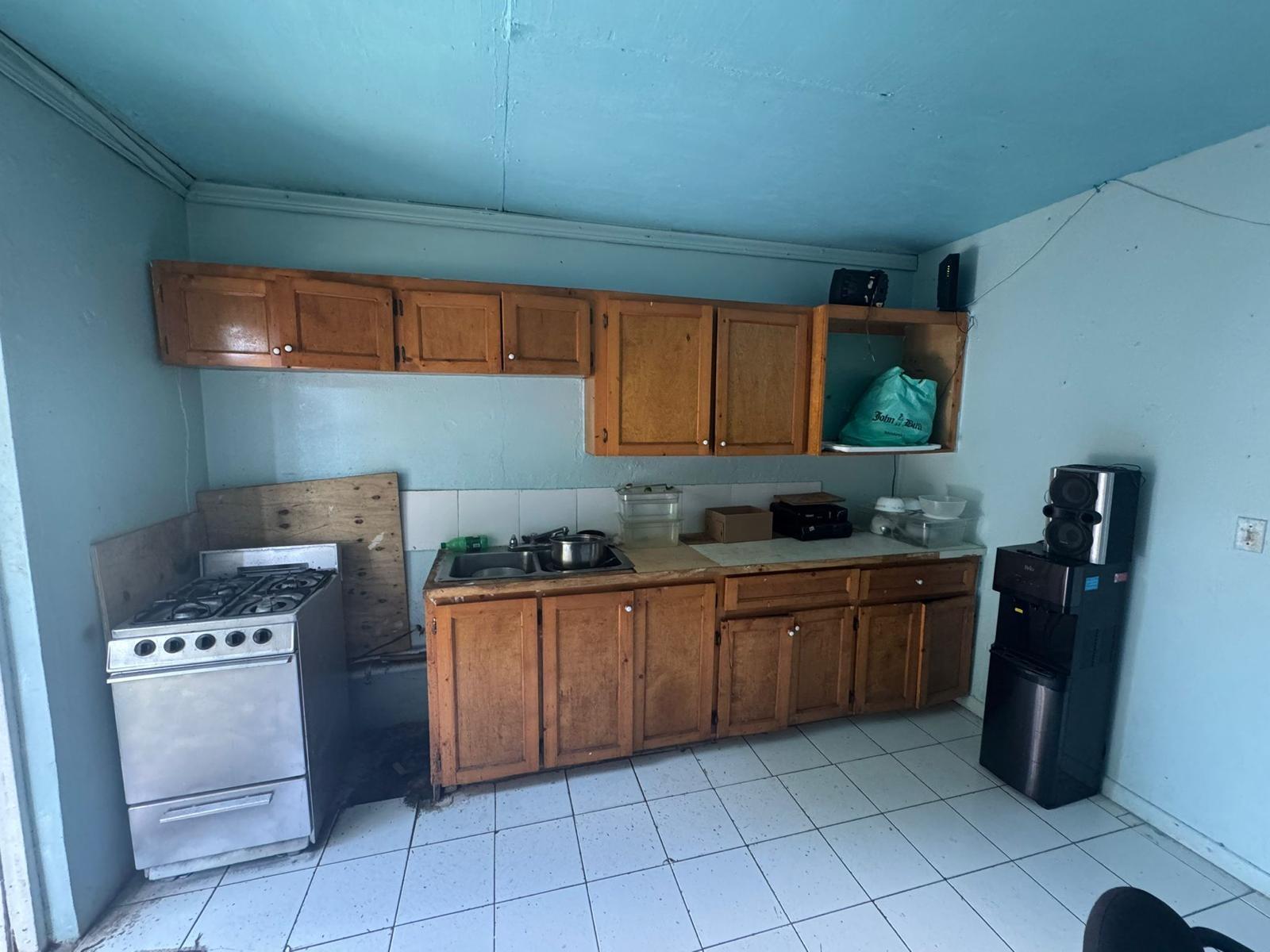 SAMANTHA DRIVE, MARATHON