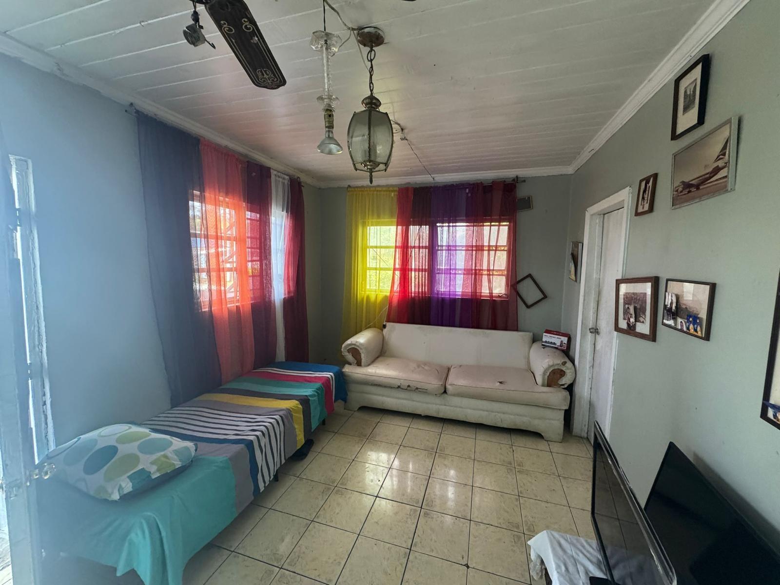 SAMANTHA DRIVE, MARATHON