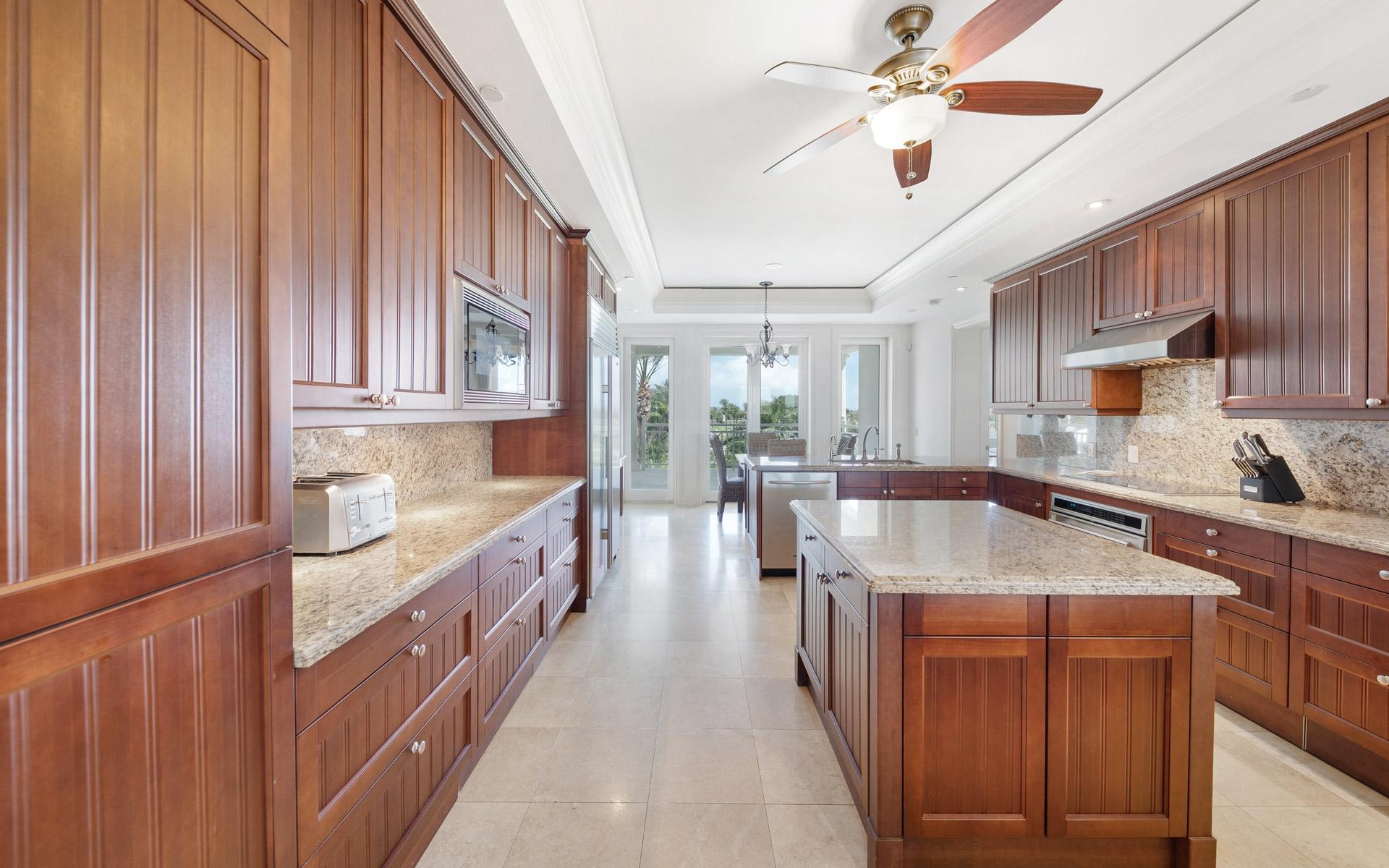 THE OCEAN CLUB RESIDENCES