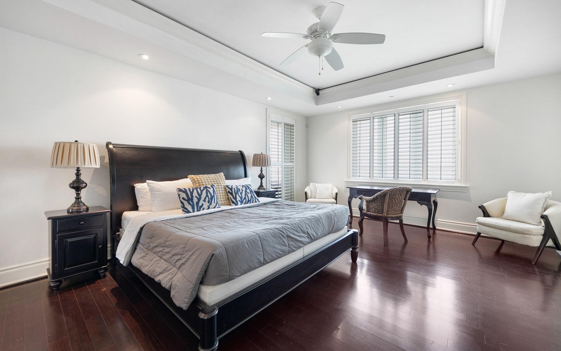 THE OCEAN CLUB RESIDENCES
