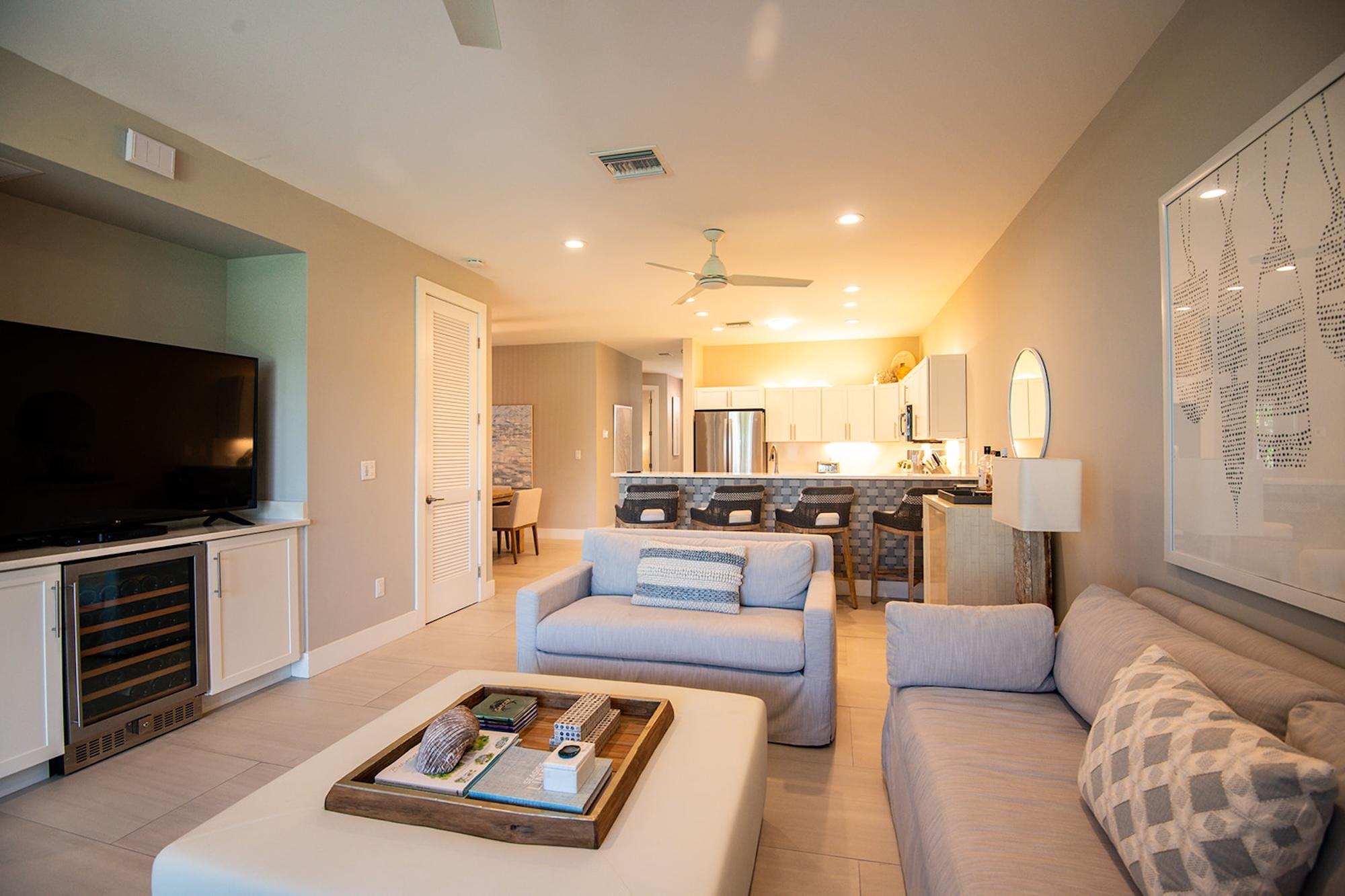 BAHAMA BEACH CLUB 2079