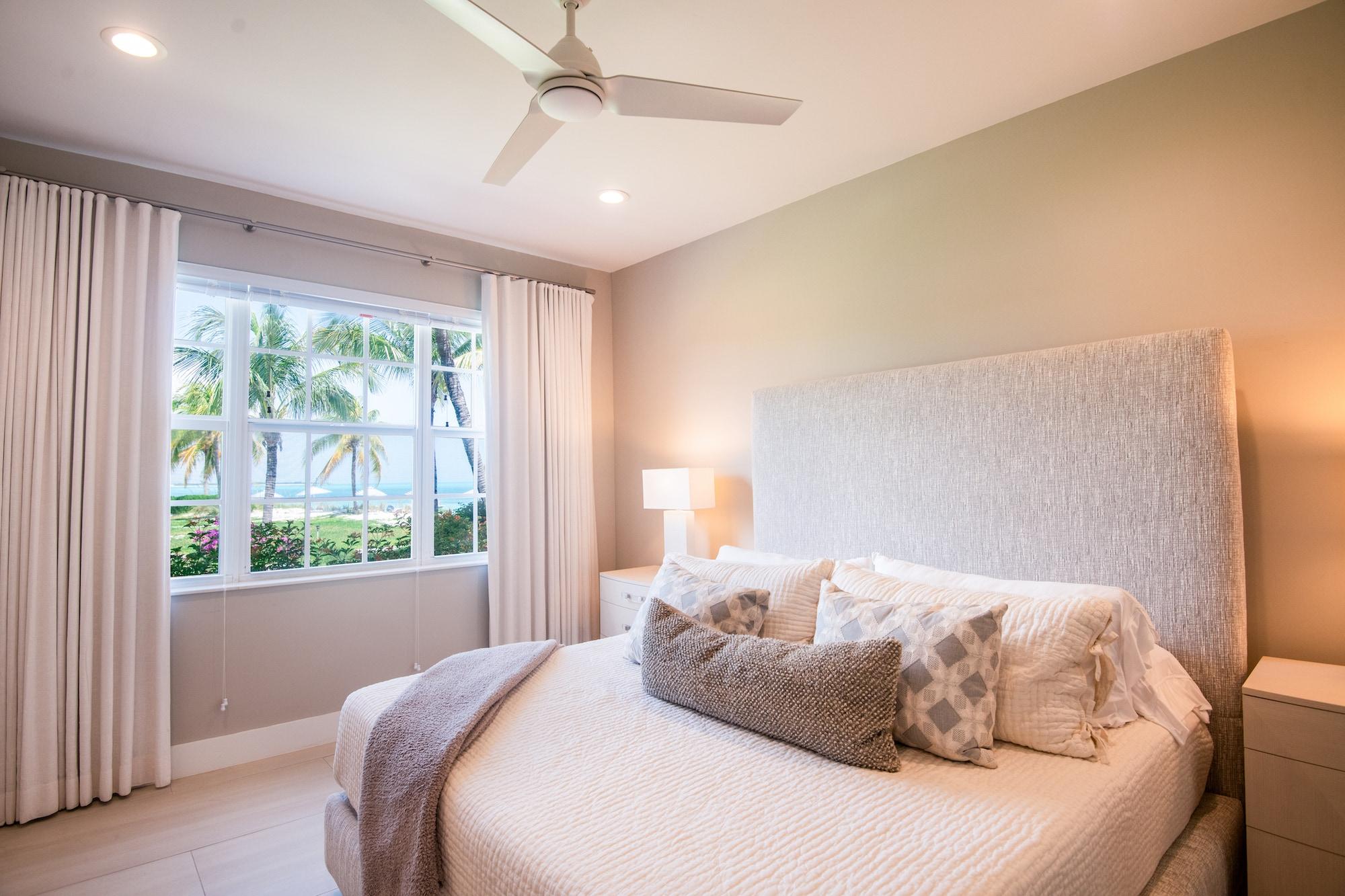 BAHAMA BEACH CLUB 2079