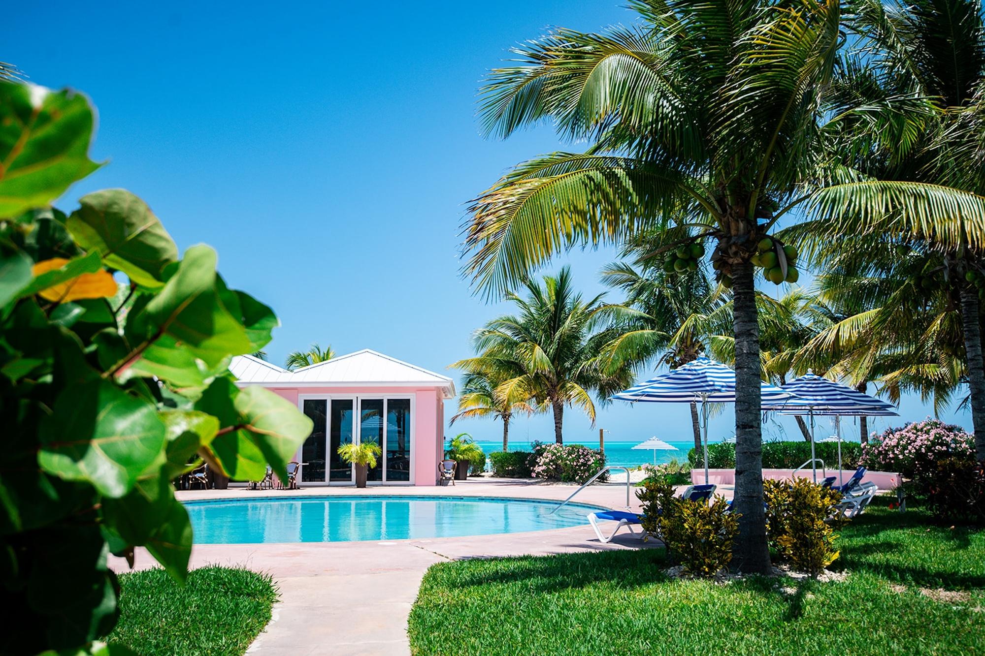 BAHAMA BEACH CLUB 2079