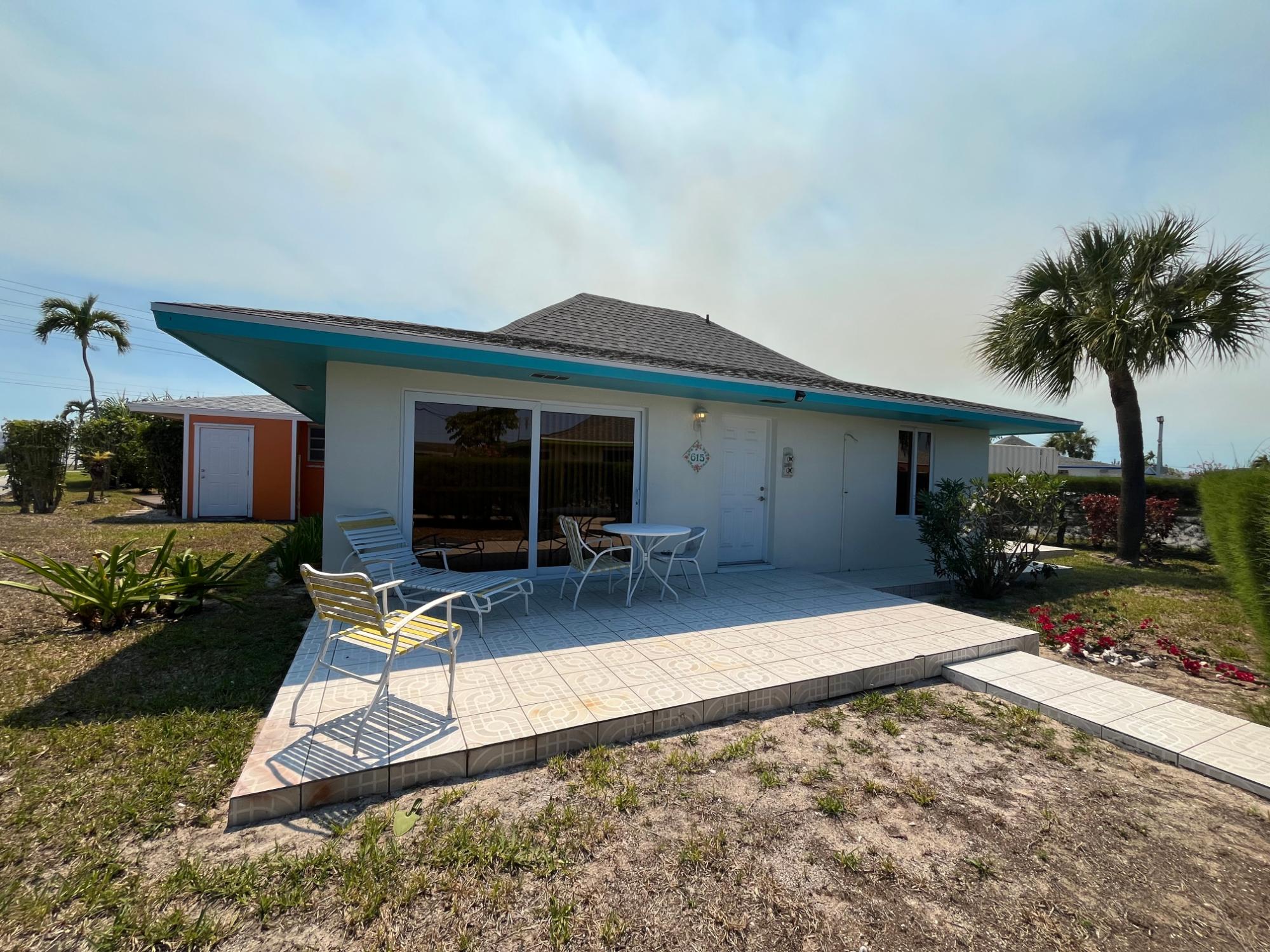 BEACH VILLAS