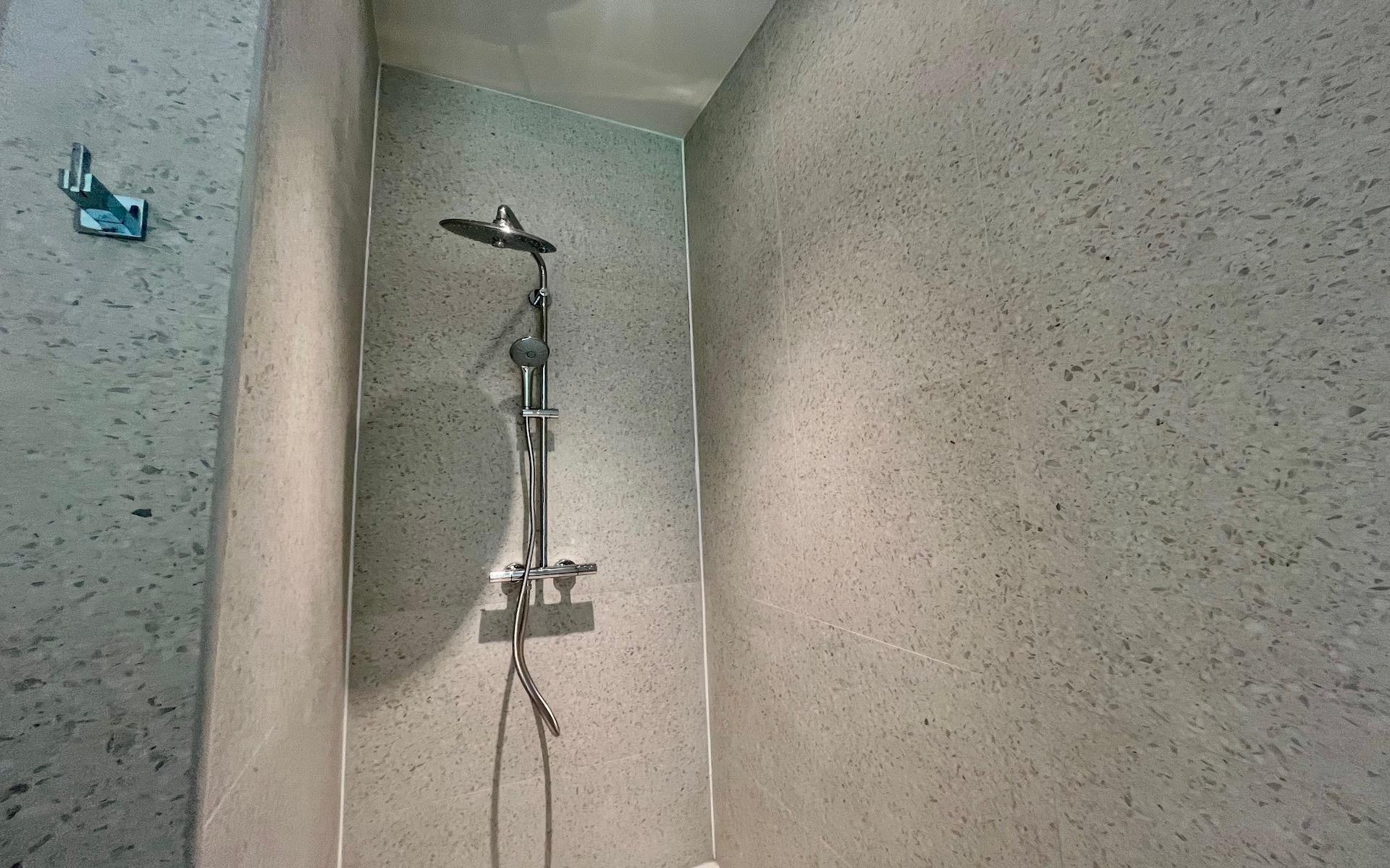 WEST END Condo