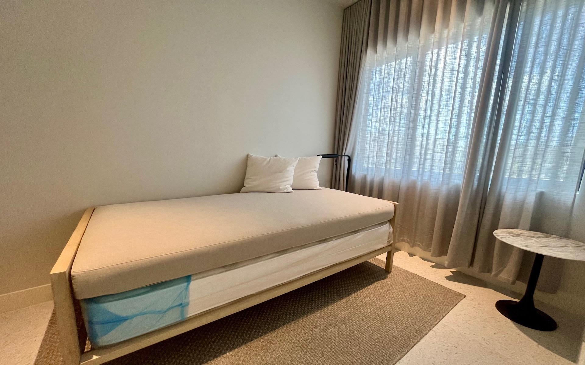 WEST END Condo