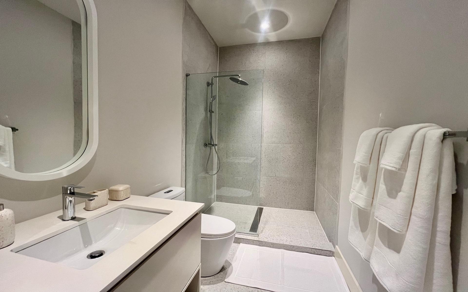 WEST END Condo