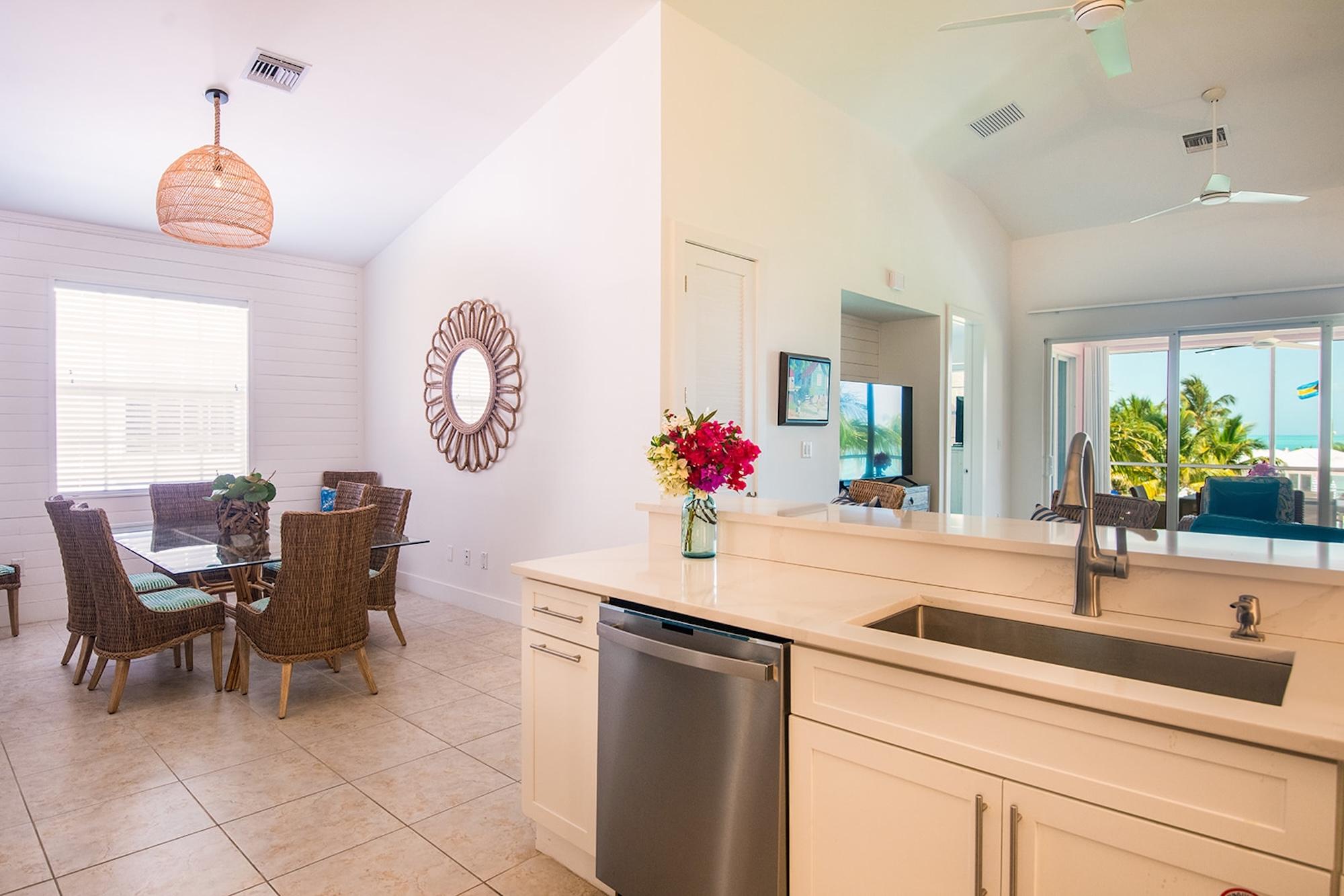 BAHAMA BEACH CLUB 2070