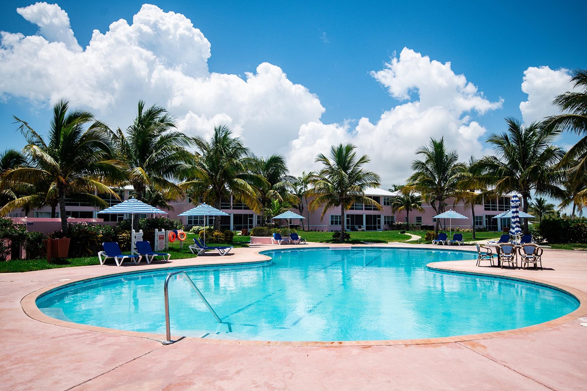 BAHAMA BEACH CLUB 2070