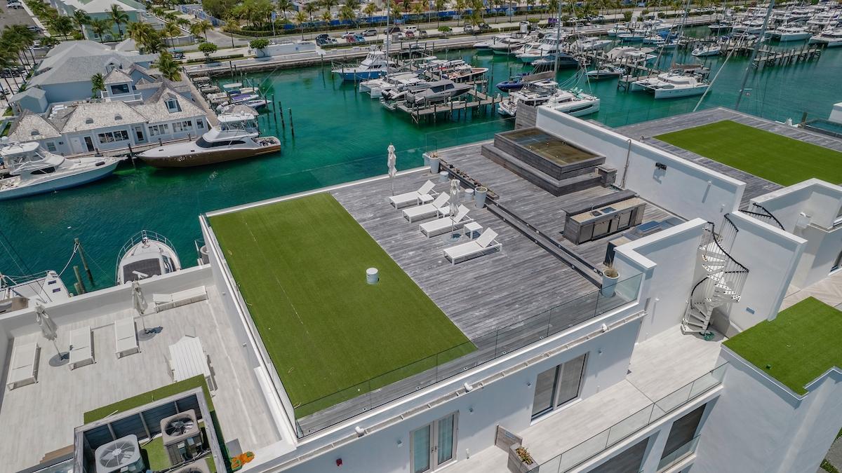 ONE MARINA