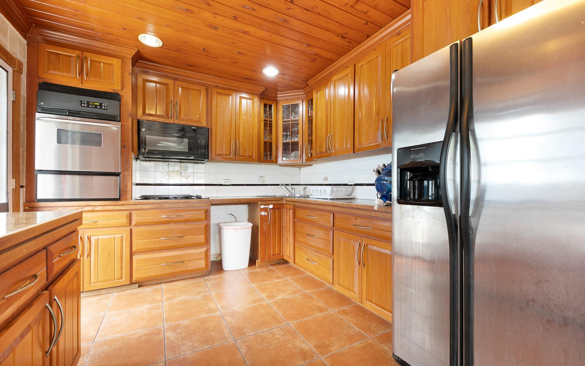 TRIPLEX NEAR PALMDALE