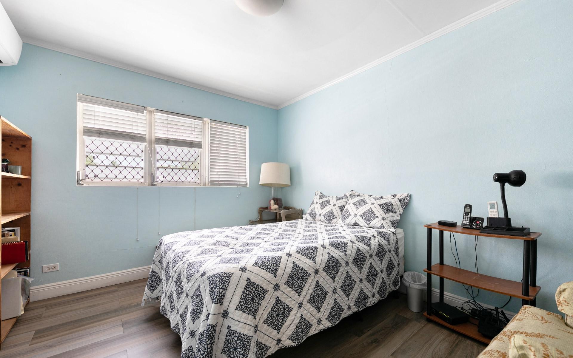TRIPLEX NEAR PALMDALE