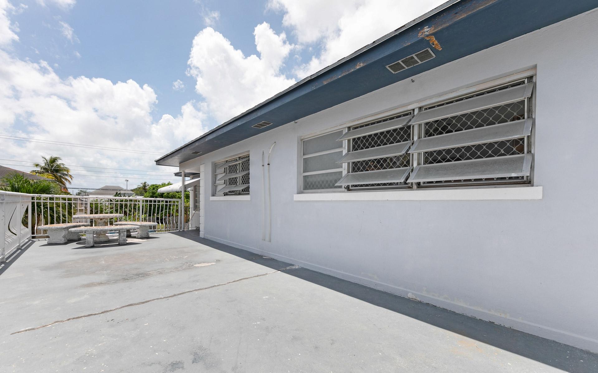 TRIPLEX NEAR PALMDALE