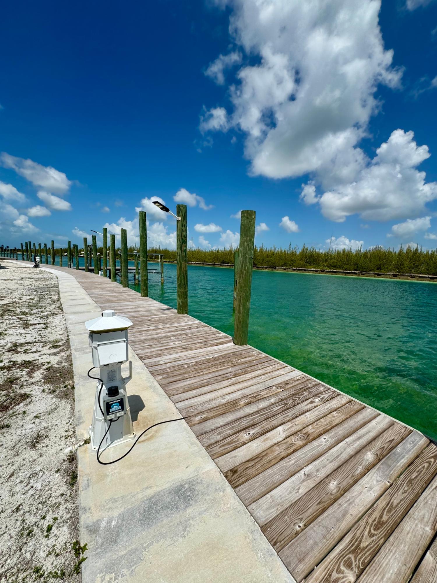 Canal Lot 4 BLK 200