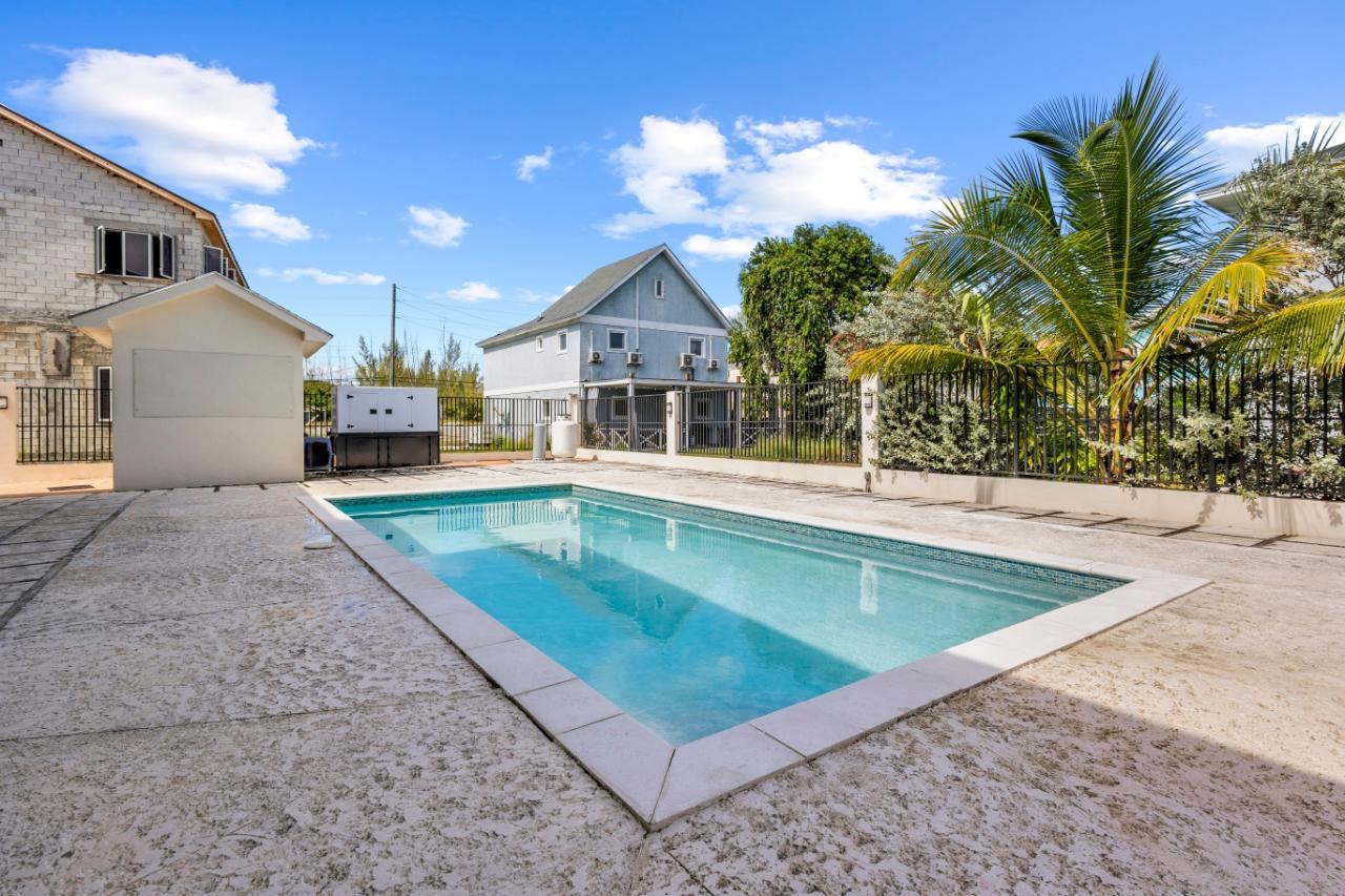 LOVE ESTATES