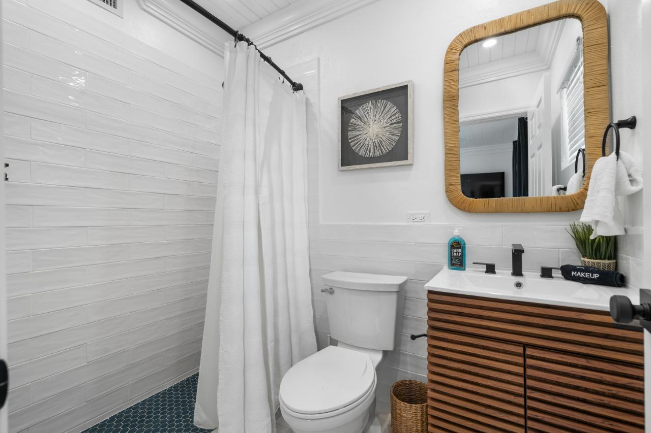 NORTH COAST APARTMENTS