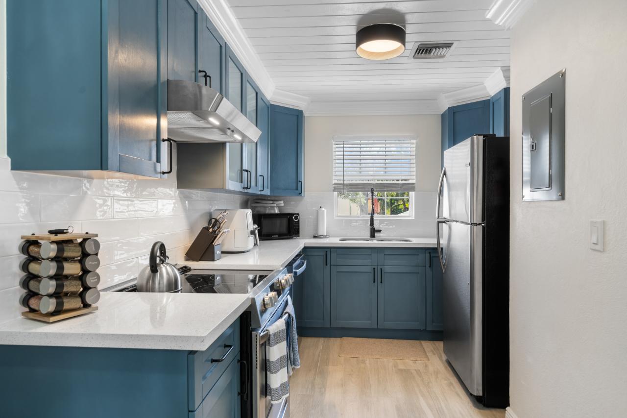 NORTH COAST APARTMENTS