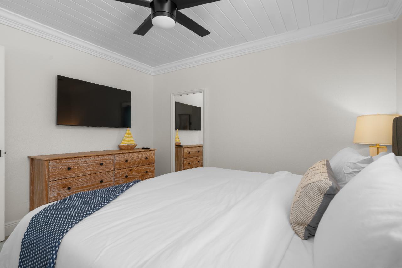 NORTH COAST APARTMENTS