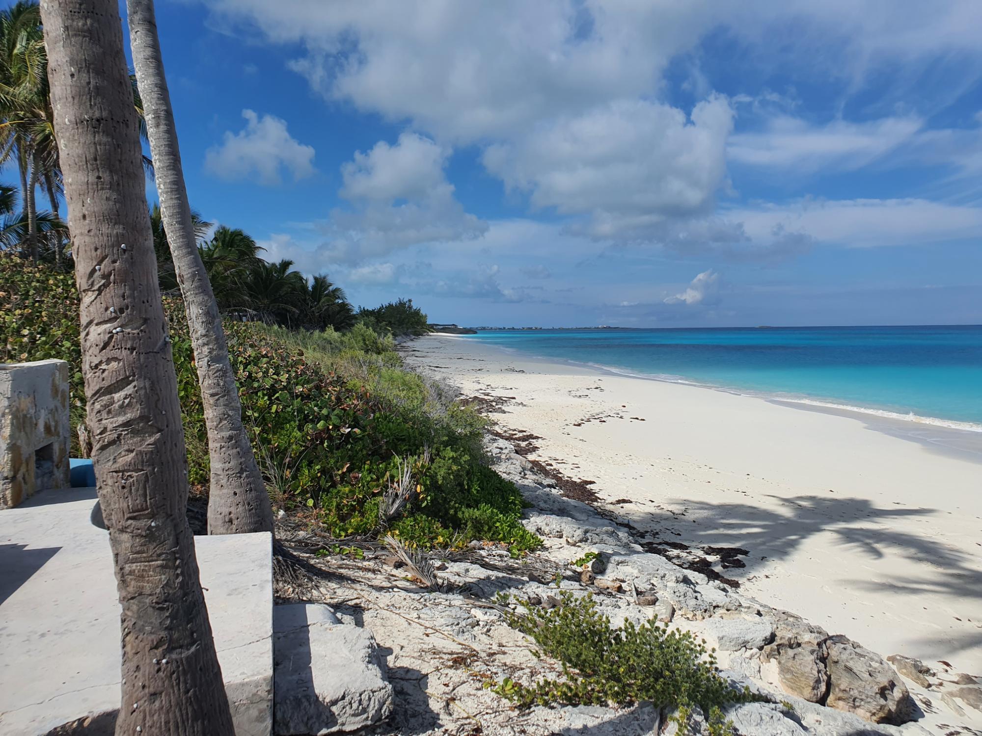 QUEENS HIGHWAY, EXUMA