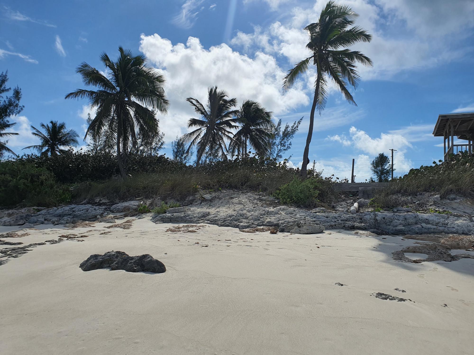 QUEENS HIGHWAY, EXUMA