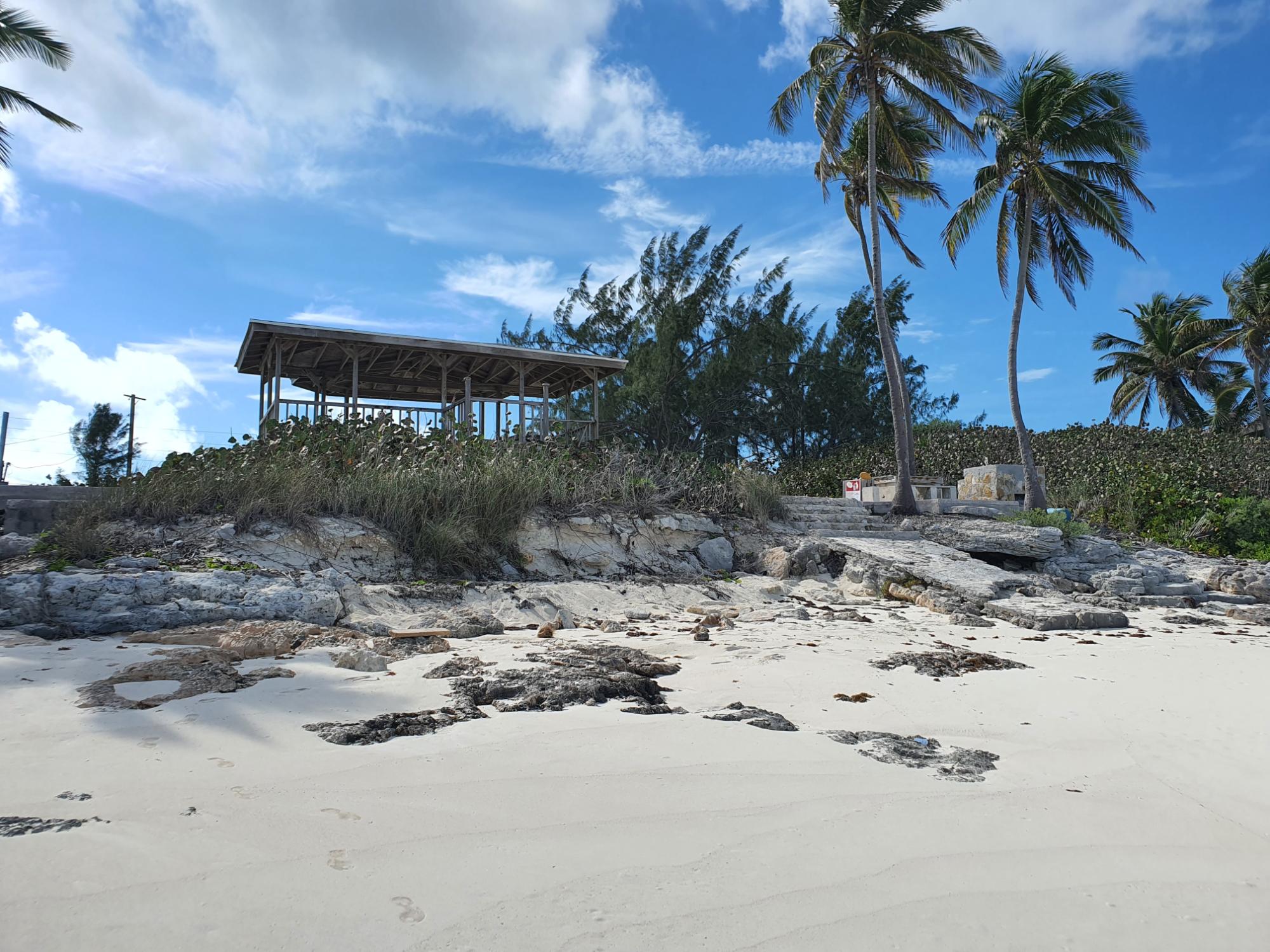 QUEENS HIGHWAY, EXUMA