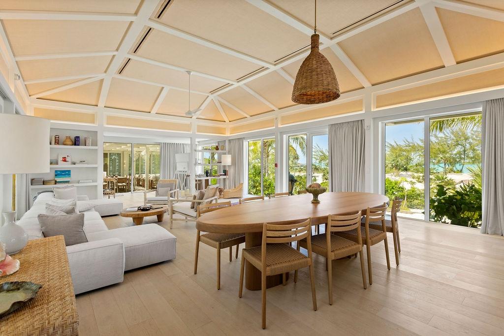 Whale Tail Villa
