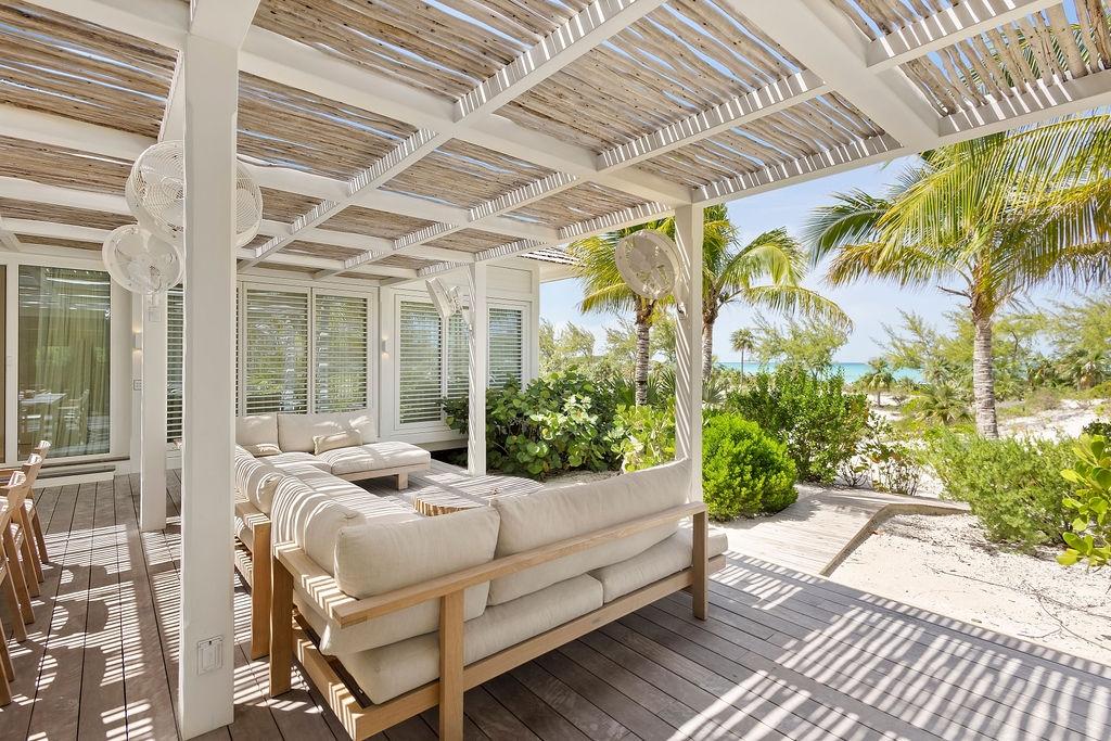 Whale Tail Villa