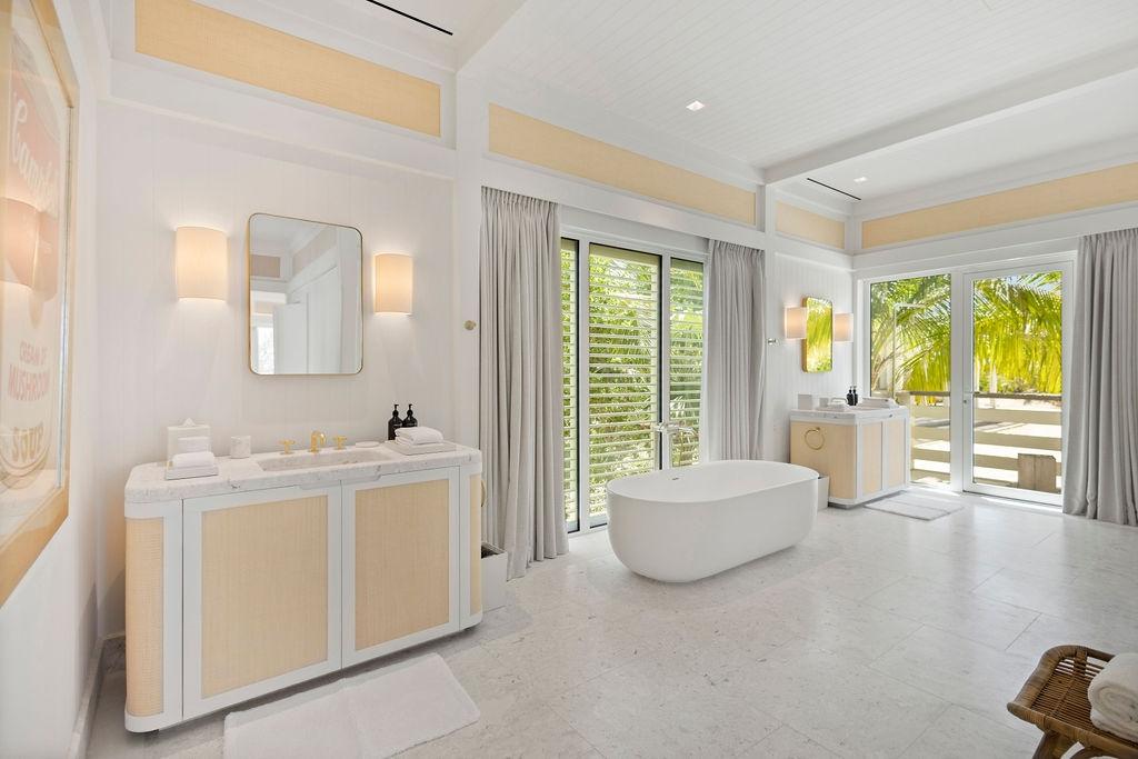 Whale Tail Villa