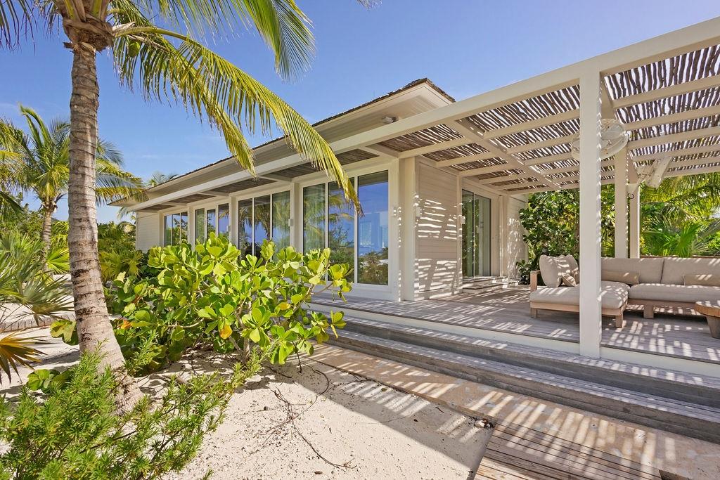 Whale Tail Villa