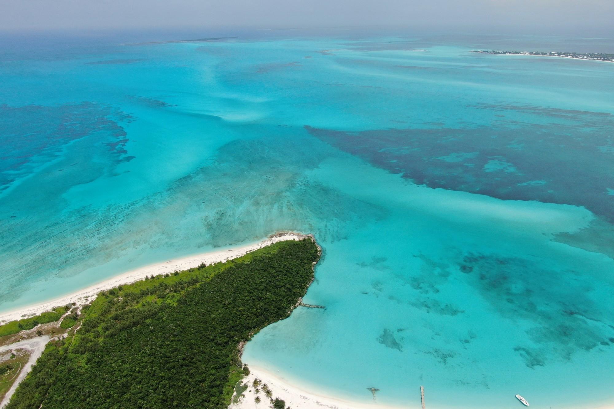 10.265 ACRES SANDBANKS BA